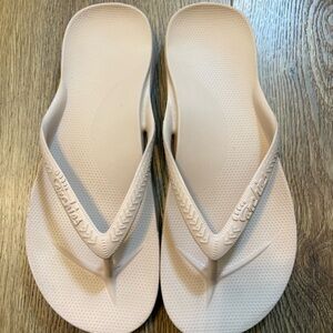 Stylish Cream Flip-Flops